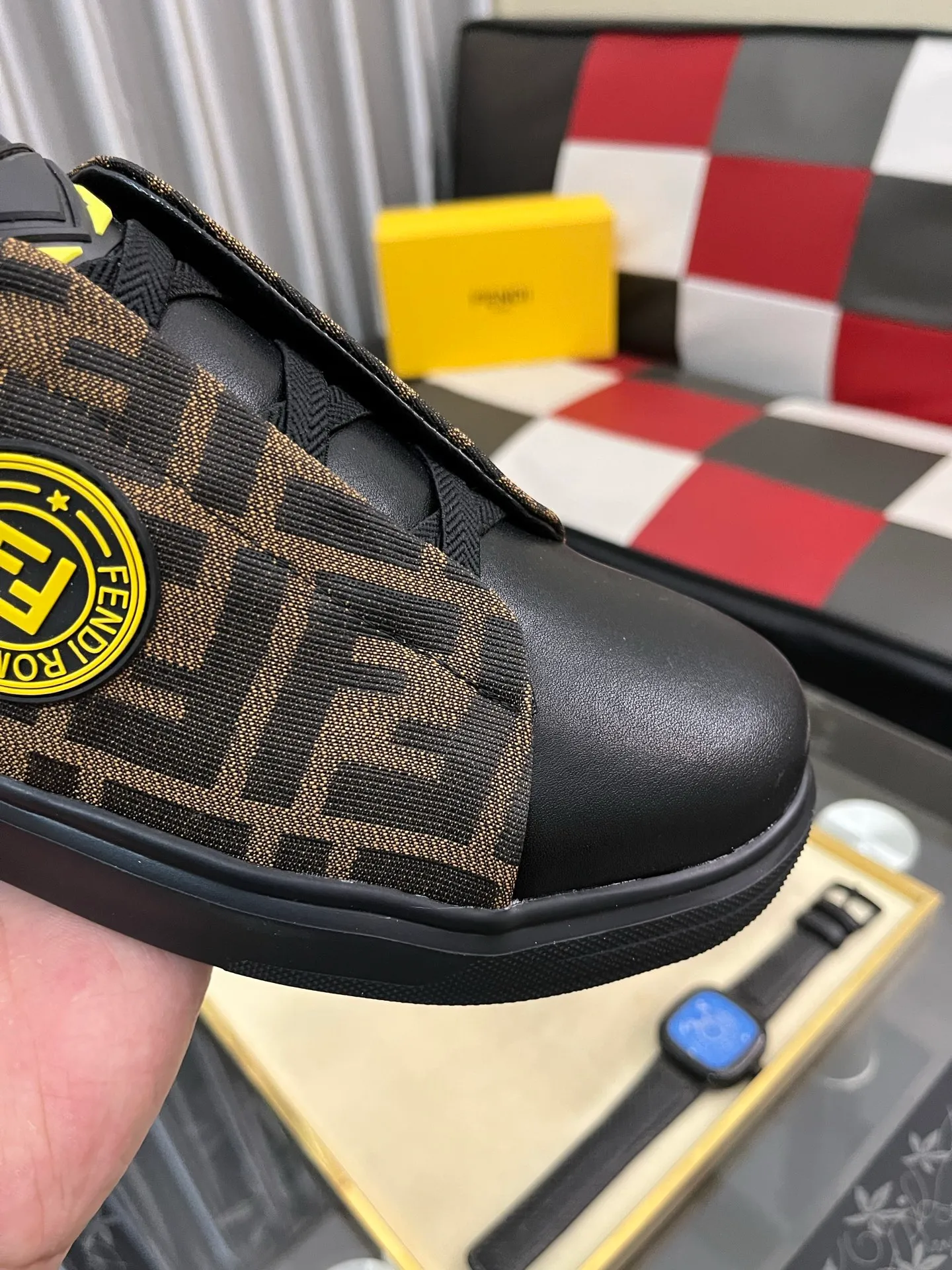 Men's shoes 💰400⌚️⌚️【FENDI】The latest high-end men's shoes in Hong Kong! Original quality. The upper is made of imported cowhide material and cowhide lining! Super comfortable on the foot, original wear-resistant outsole, luxurious, fashionable, casual and versatile! Size: 38-442️⃣Colors available